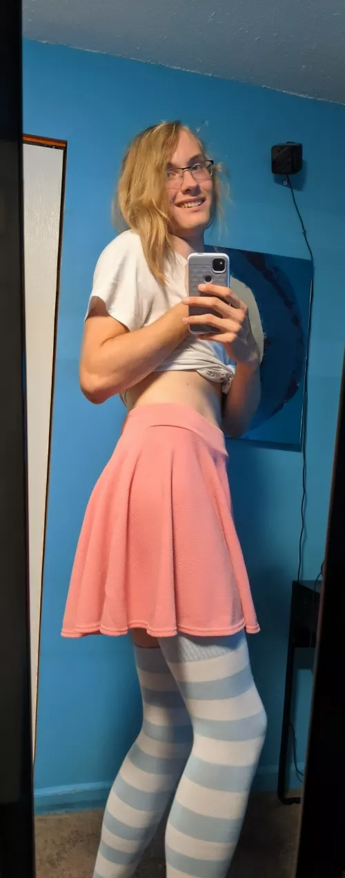 been feeling really cute lately, does anyone else love this pic as much as i do?🥺 by KatiaQueen