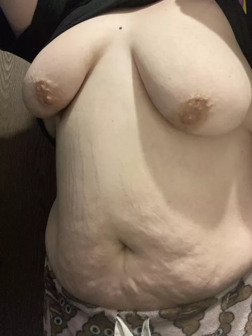 Been feeling sexy lately so I figured I’d share 😚🥰 by toribabyy-NSFW