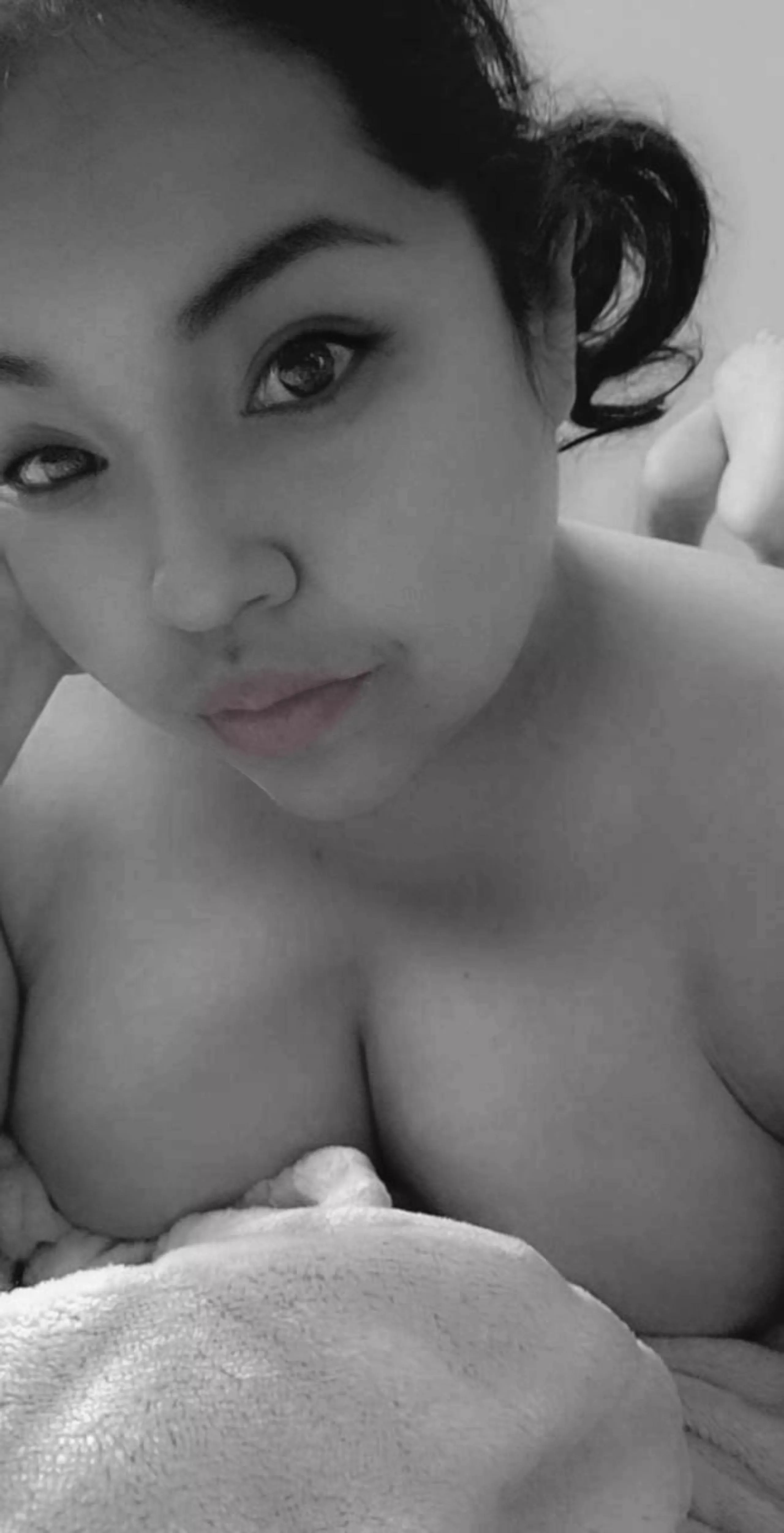 Been gone awhile 💋 posted by atzi-nenetl