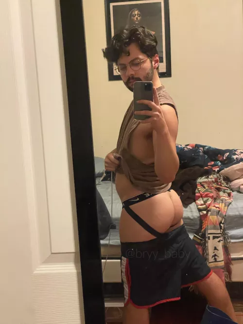 Been hitting the gym lately by PussyBottom