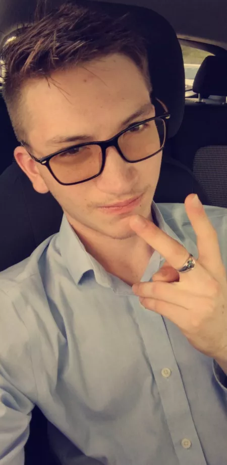 Been playing around with ARK:SE again. Anyone love dinosaurs? What games do you circle back to? by Faerohe