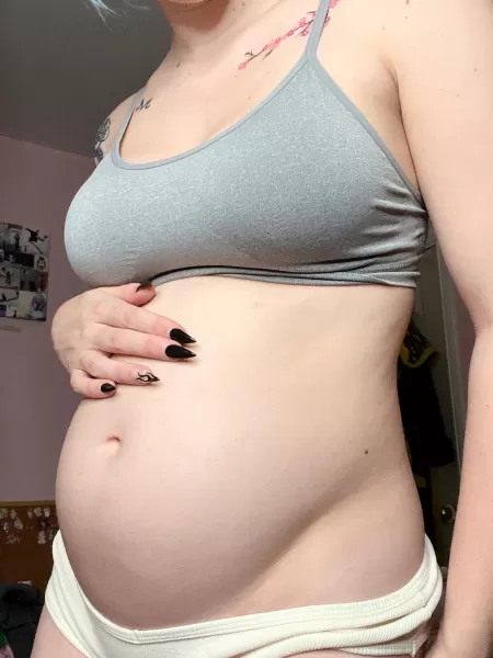Been stuffing so much I’m starting to look pregnant 😍 by cherryxbunn