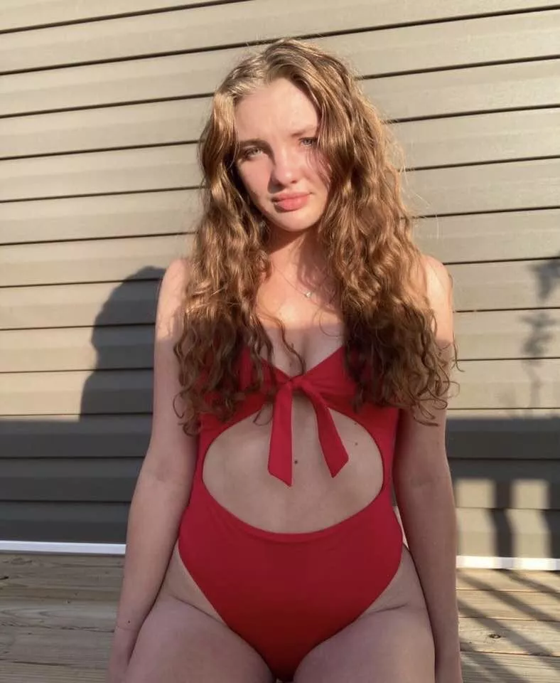 Been wanting to this hot classmate get a cum tribute. Dm me posted by 2Glasses02