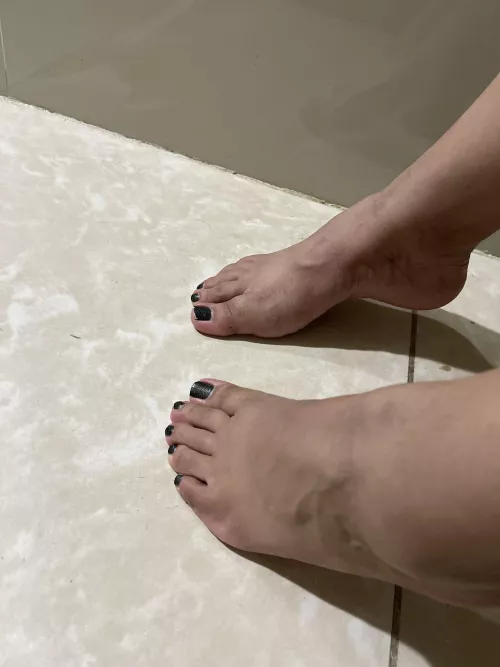 Been working all day need a foot massage please by Coconutcoca