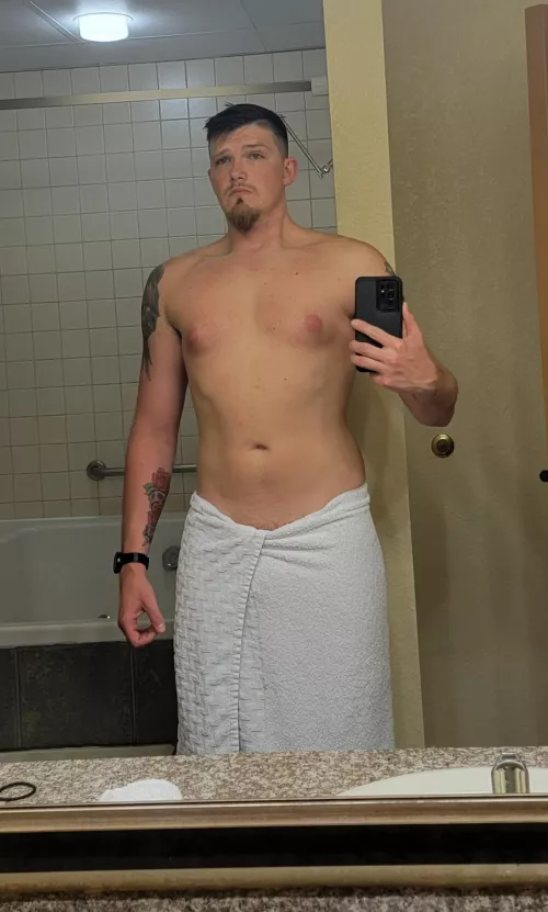 Been working hard to lose my dad bod. Getting there. by Colossal_crunch