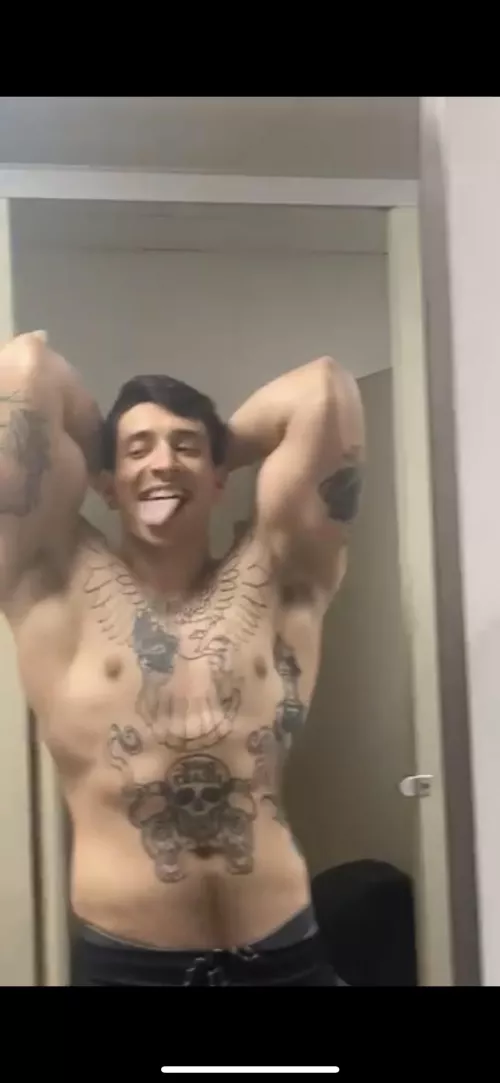 Been working on bulking up a bit 😁 by freakmode23