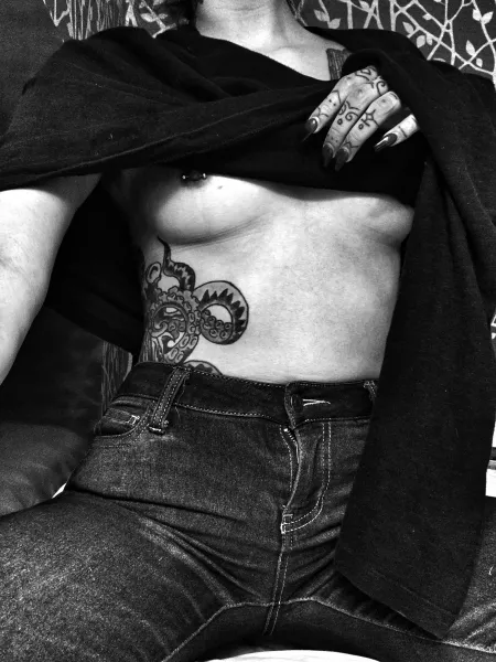 Beep the teet. (Model-me/Photographer-me) by Renaology