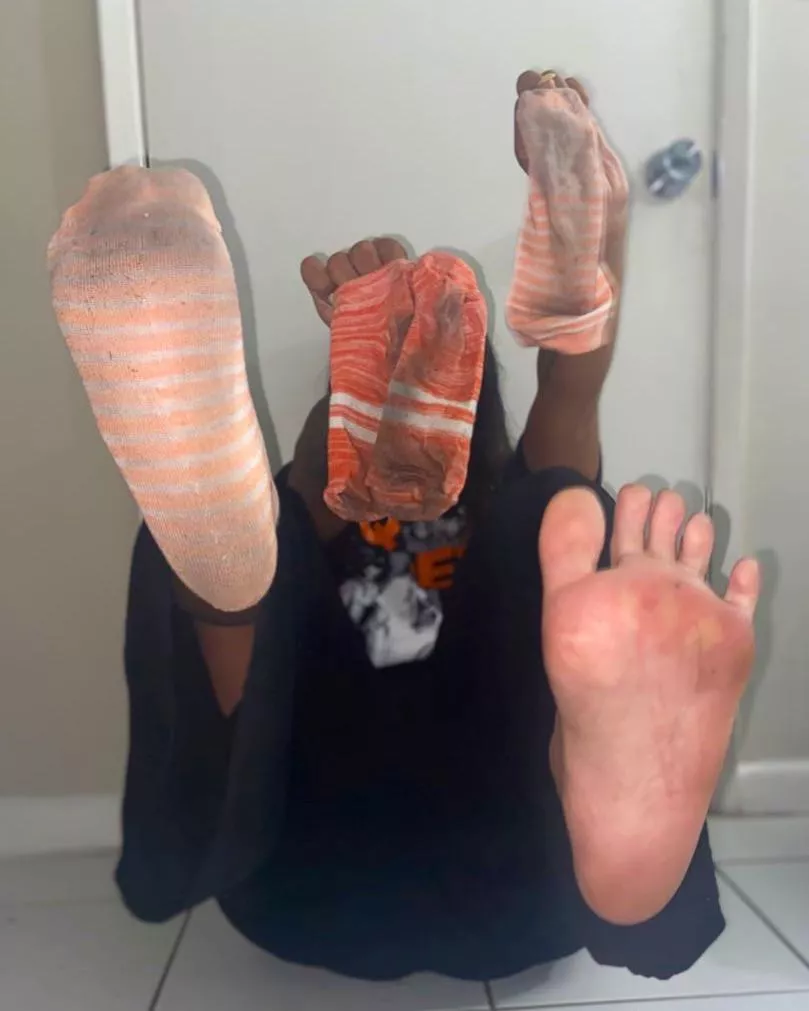 Behind smelly can’t you tell? posted by Socksfromdiosa