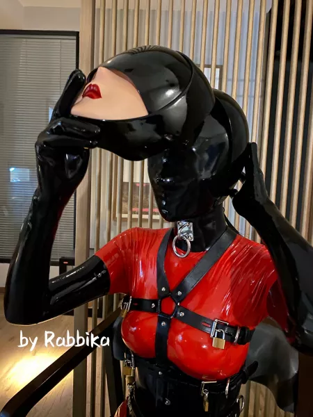 Behind the mask by I_cant_be_