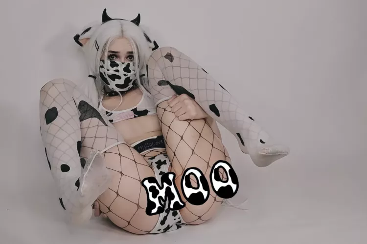 Being a good lil cow ~Moo by HyliaLove