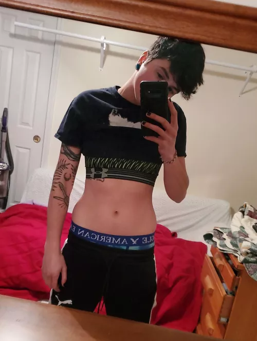 Being around unsupportive family had me feeling like crap, so I took some confidence boosting pics and feel a little better 😌 Can't wait to be home with my cat 💕 by spookybeing