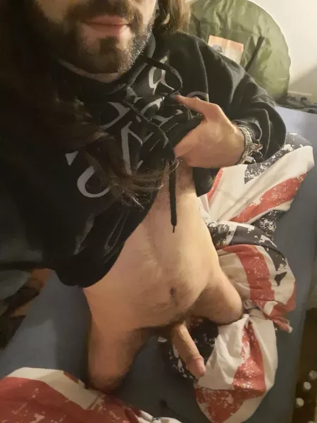 Being I bed alone is boring. Someone care to join me? by Fandaniel-ex