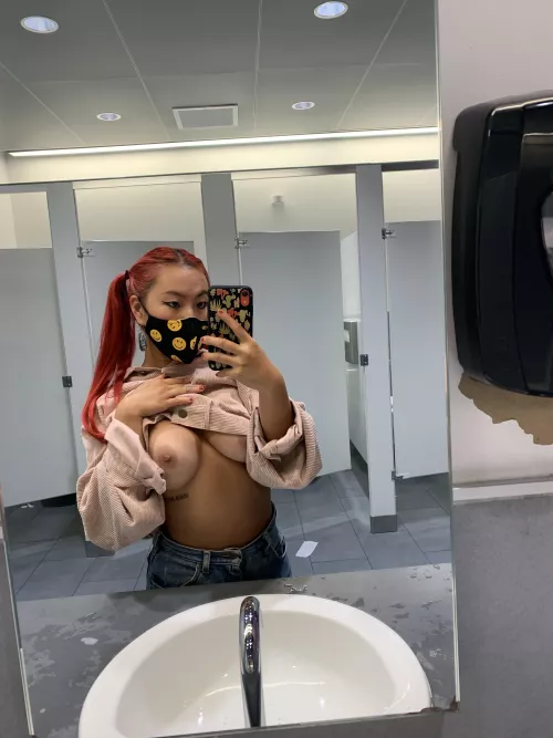 Being naughty and ditching class to take nudes in the school bathroom🤫😇😜link below by cierrabella4sure