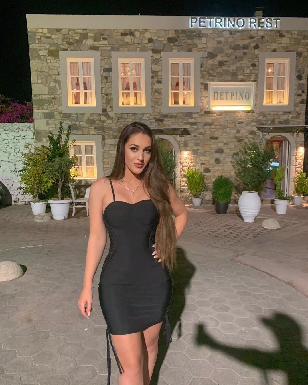 Bella 🖤 posted by arthuro001