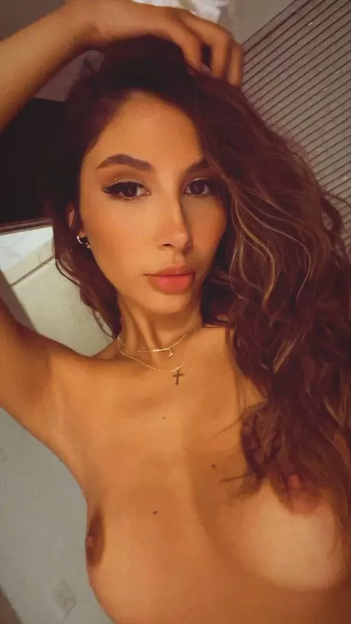 belleza posted by raziel_porn