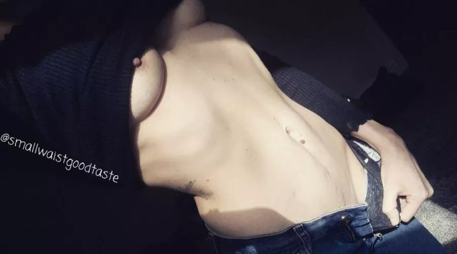 Belly & boobs 😇 by smallwaistgoodtaste