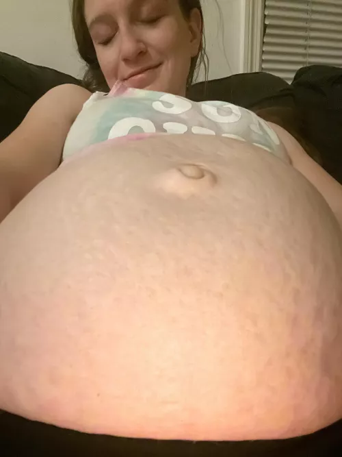 belly button has popped & so has everything else! I hope your enjoy 💝 by Janie_Harlow