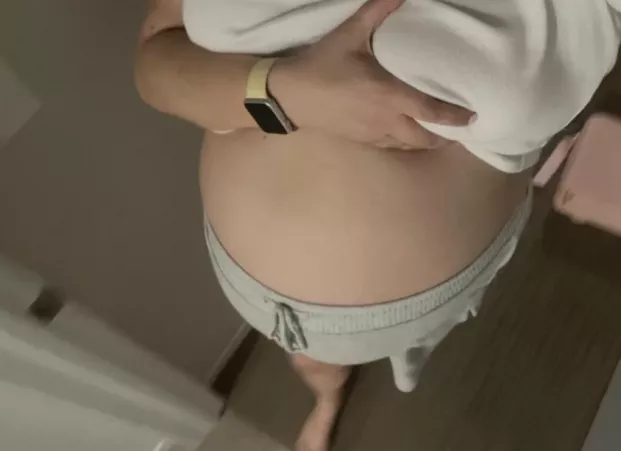 Belly leads the way by FoxyAriesBbby