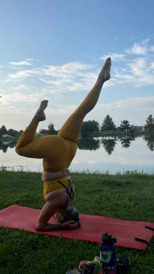 Bendy yoga pants by fithippie420