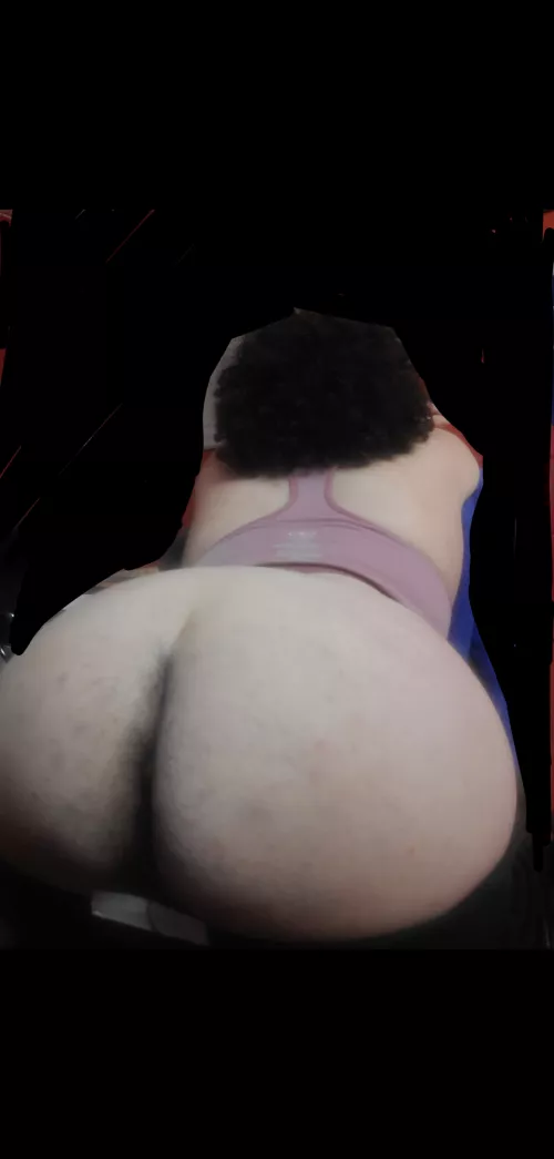 Bent over, needing to be fucked. The person I'm feeling isn't answering, make me feel sexy 😘🥴 by sushi-waterslide