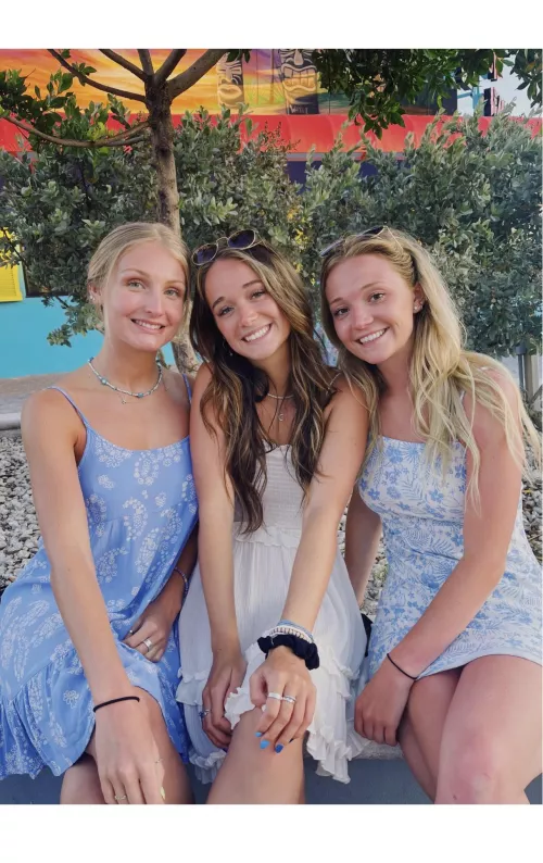 Best Friends by Oiled_It