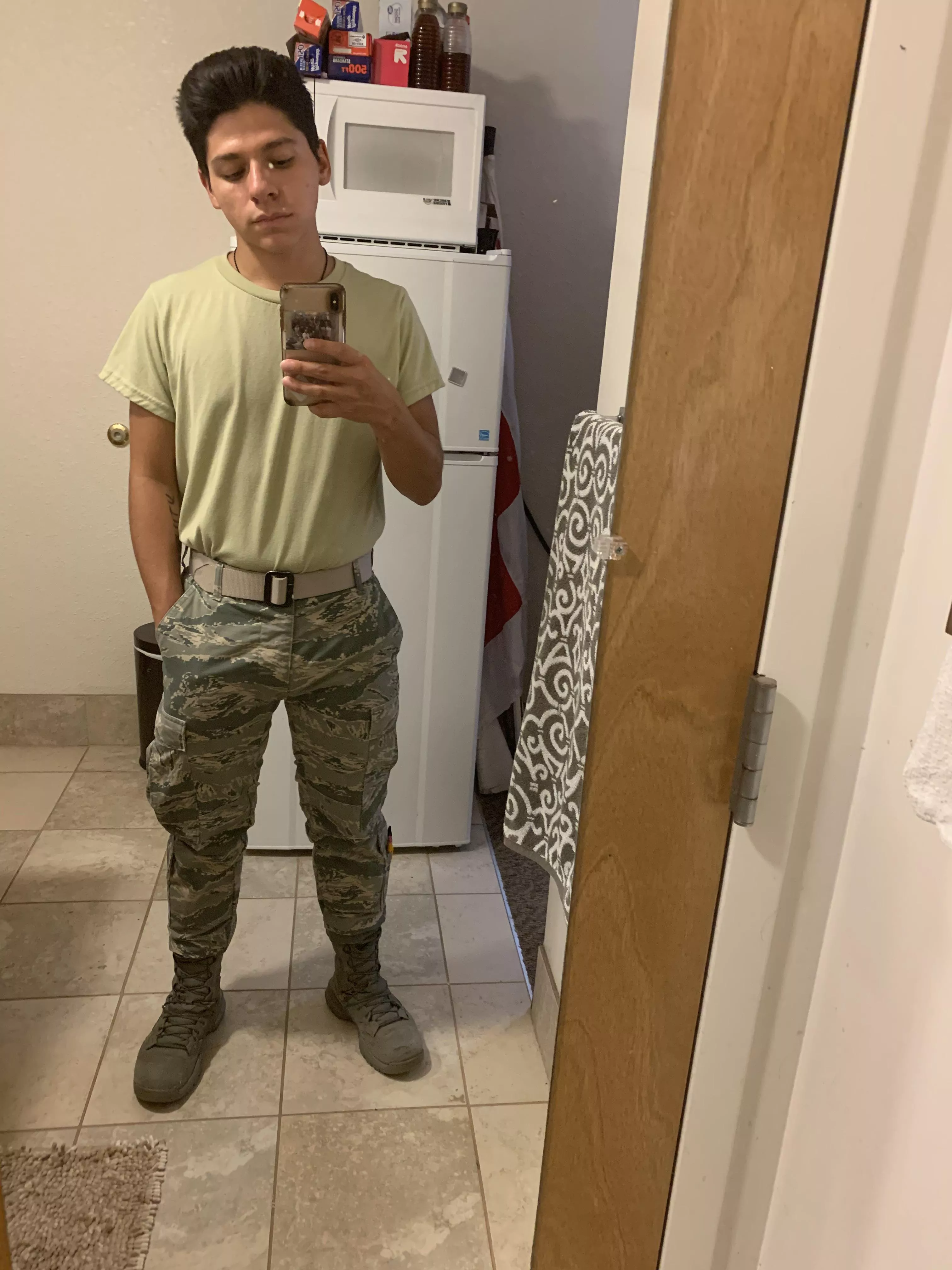 Best thing about covid: it makes my work days shorter. Worst thing: the mask makes me breakout😬 posted by [deleted]