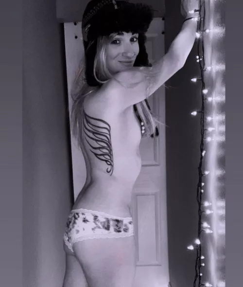 Best time of the year to be festive 💜🎄 by BuoyantWebber