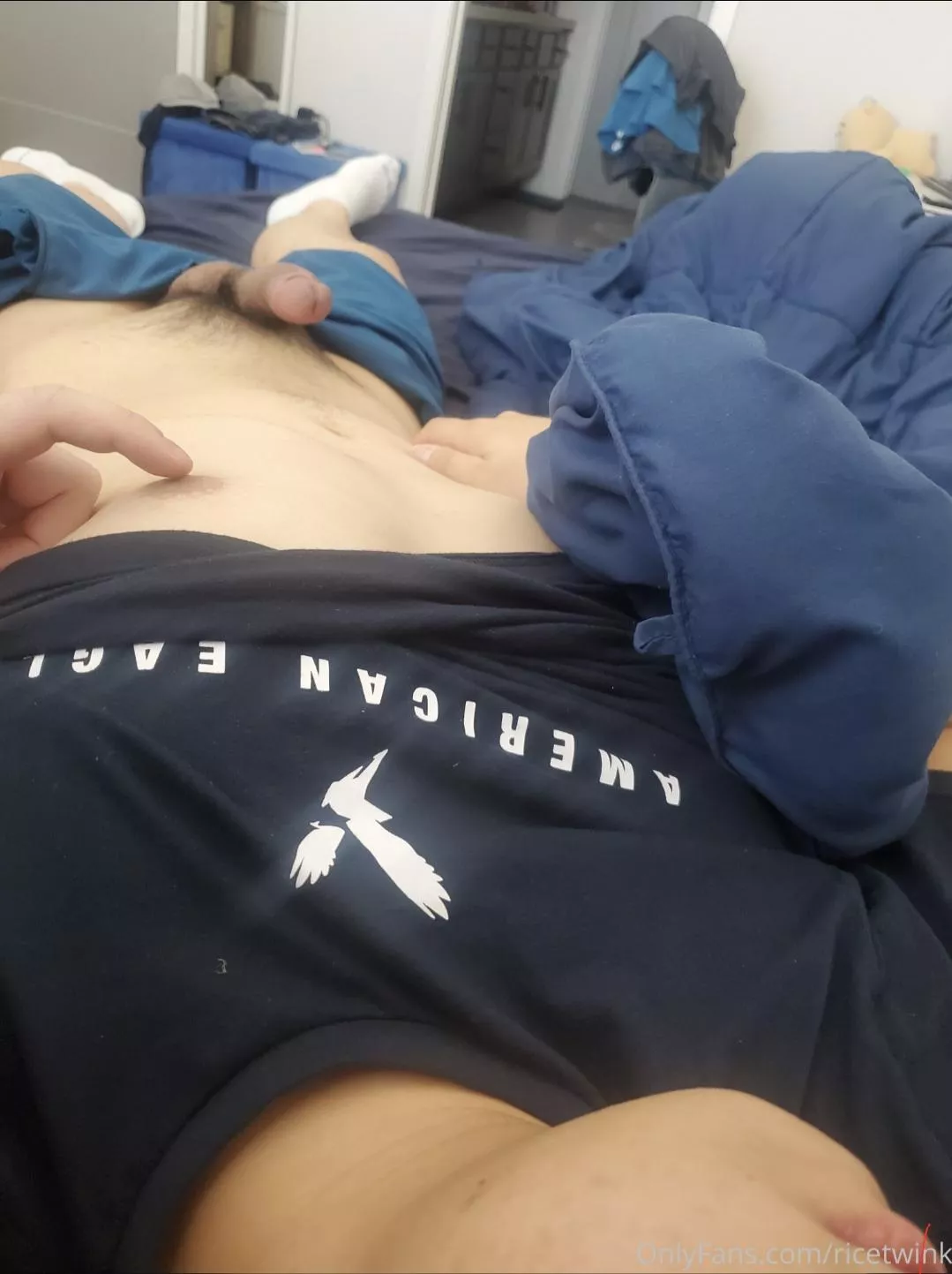 Best way to wake up 🤭 posted by ricetwink