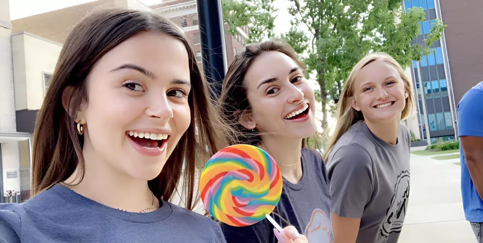 Besties [3] by Arvi-Swan92