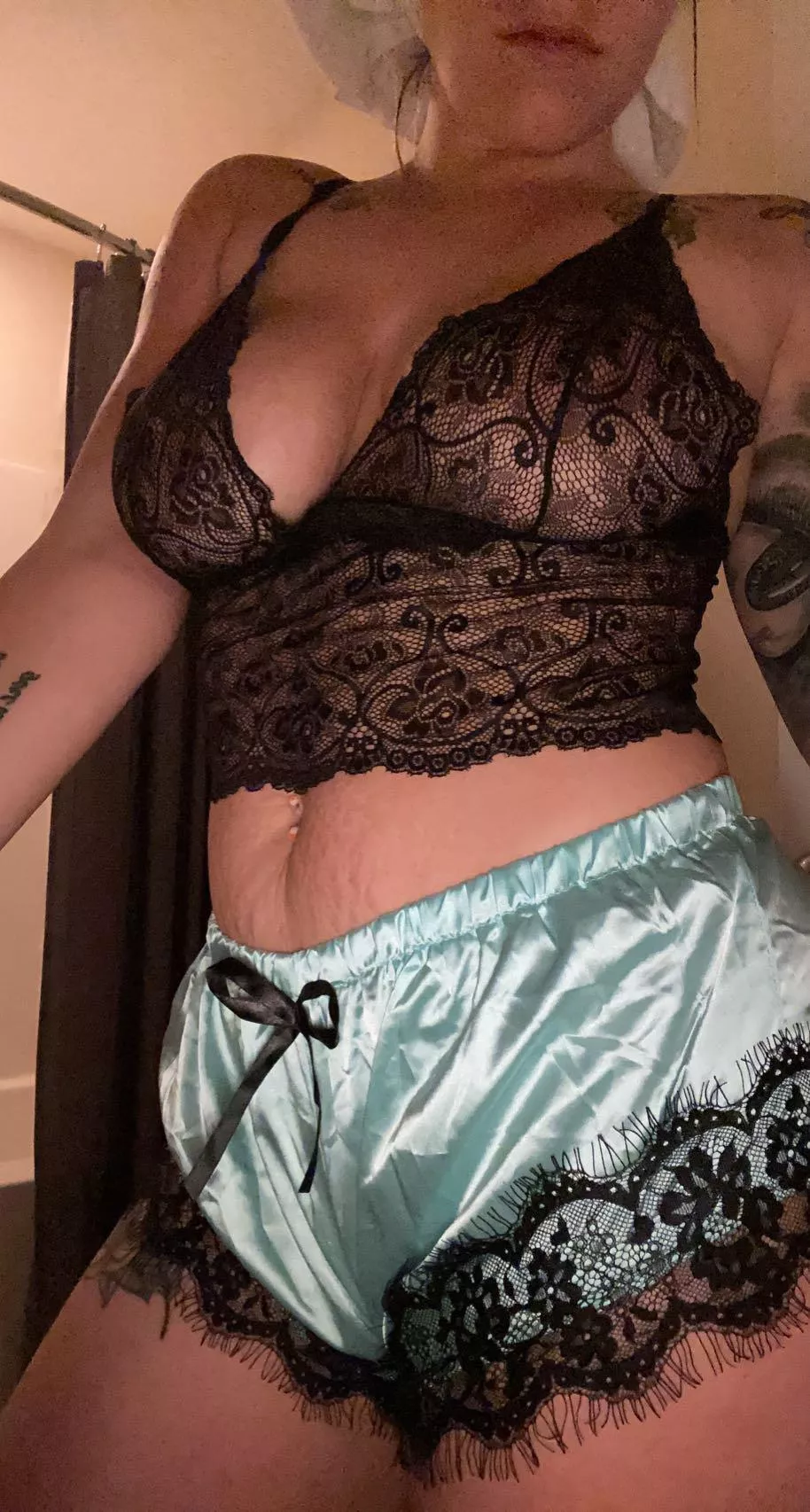 Bet you $100 my boobs are more then a handful 🚀✨ posted by Lucious-bby