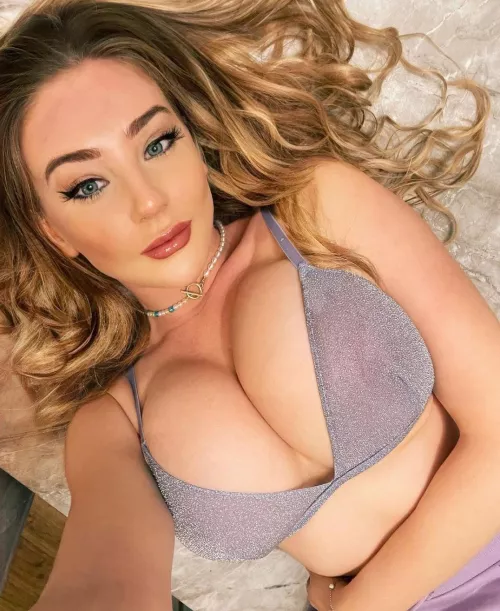 Beth Lily by Independent-Nail-710