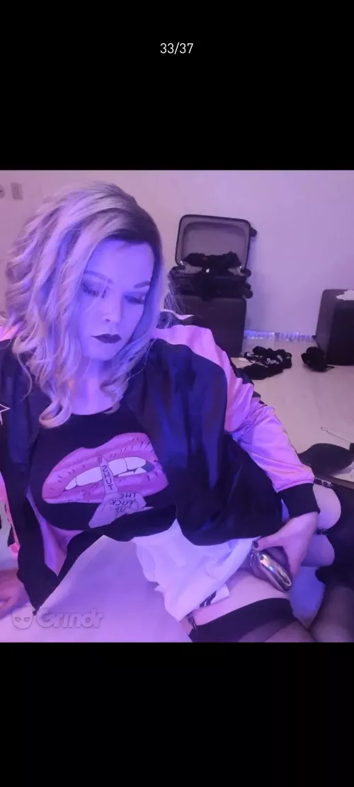 Between glam and just caged, what do you think? by JadieNL