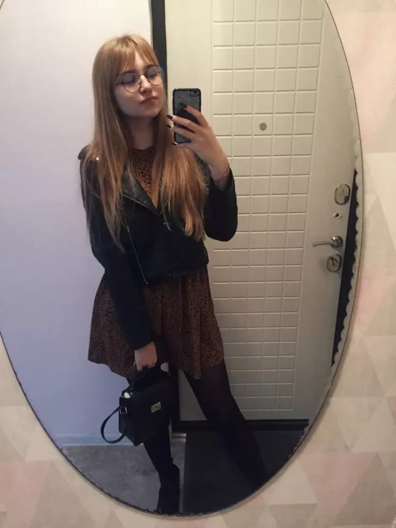 between my legs posted by damexes