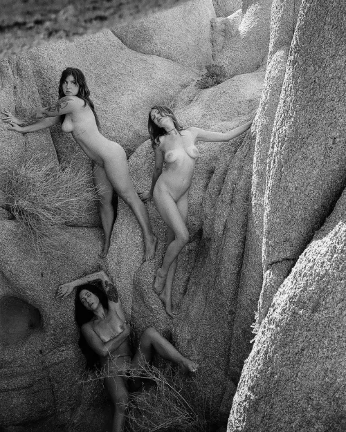 Between the rocks | Shot on Black and White film by _nacnud_