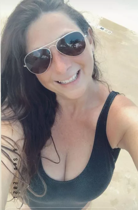 BFF Selfie... she has a sexy cleavage by MomBod3