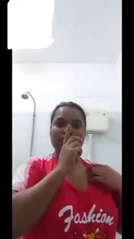 BHABHI VIDEO CALL IN BF SHOW ALL PART IN BATHROOM by Tottly_additi3689