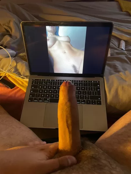 Bi 21 Any BWC or BBC want to stroke on live video together to my GF vids and nudes? She’s sleeping next to me right now … drop me a message I’m bi with 7.5 inch uncut cock by Nova_nash