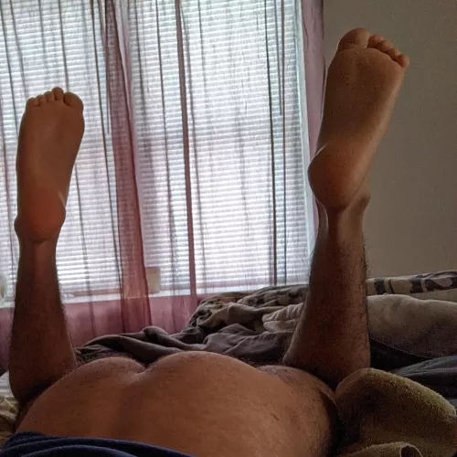 Bicurious foot lover by ddrossum