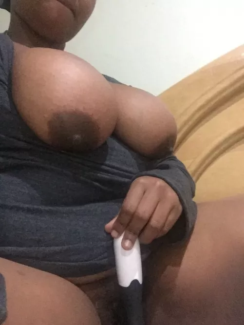 Big and saggy! by chardonnayfuze