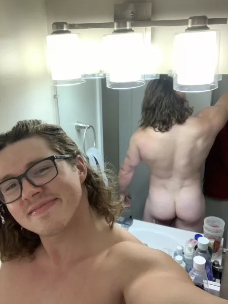 Big back. Big butt. Big smile 😊 by No-Paleontologist355