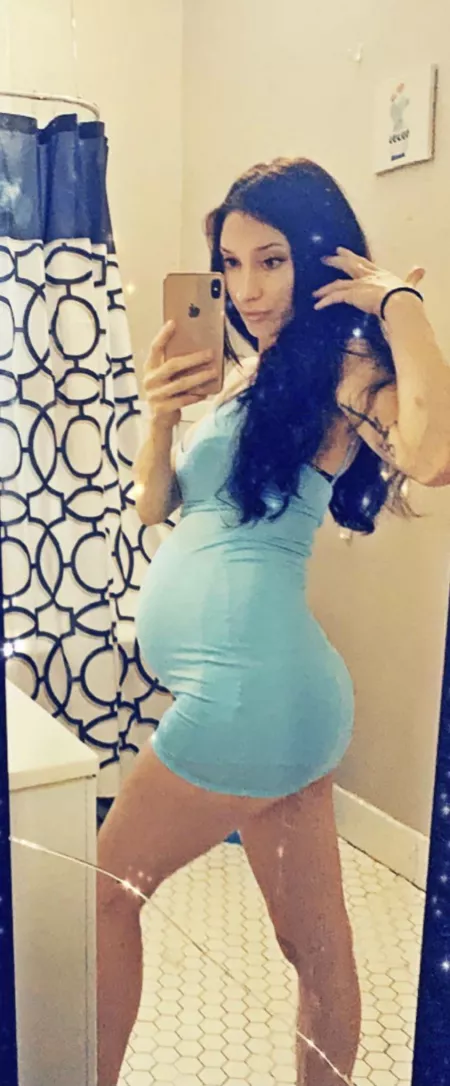 Big belly big booty by 13ScarlettH