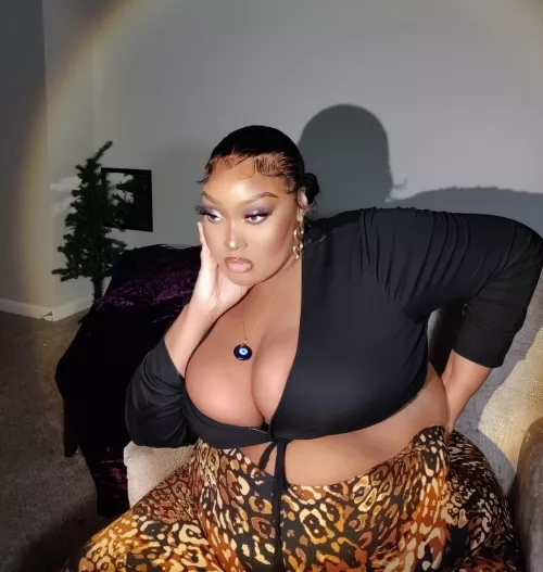 Big bodied. by Mama_Fine