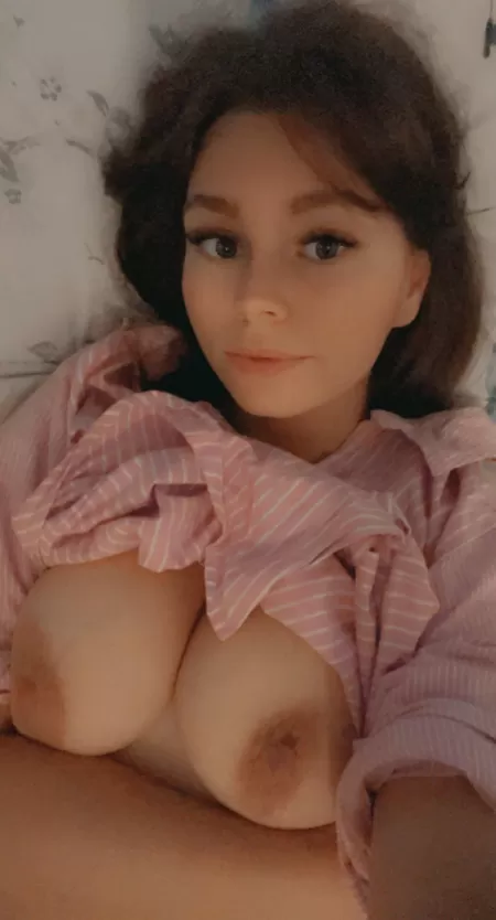 Big boobs for a small girl 😇 by AdmireMeAmy