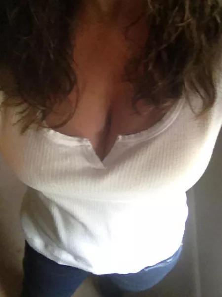 Big boobs, little top by coloradosuzee