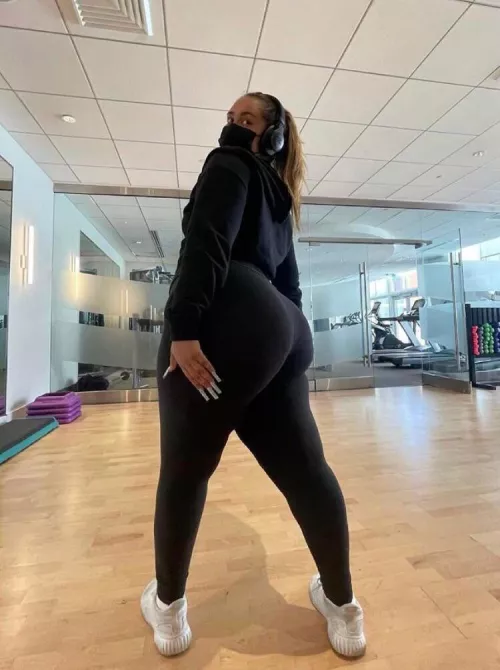 Big booty by 88throwaway44