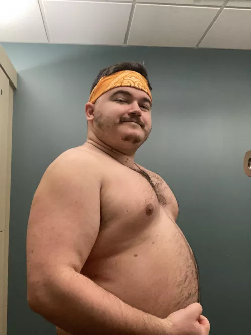 Big boy season is upon us, and I am primed and ready for cuddles. Who’s in? by magecub