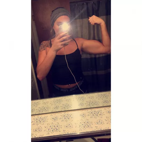 big buff girl☺️💪🏽 by MuscularBabe