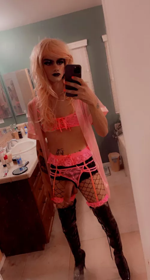 Big dick just hangin there 😜 by dumbslut64