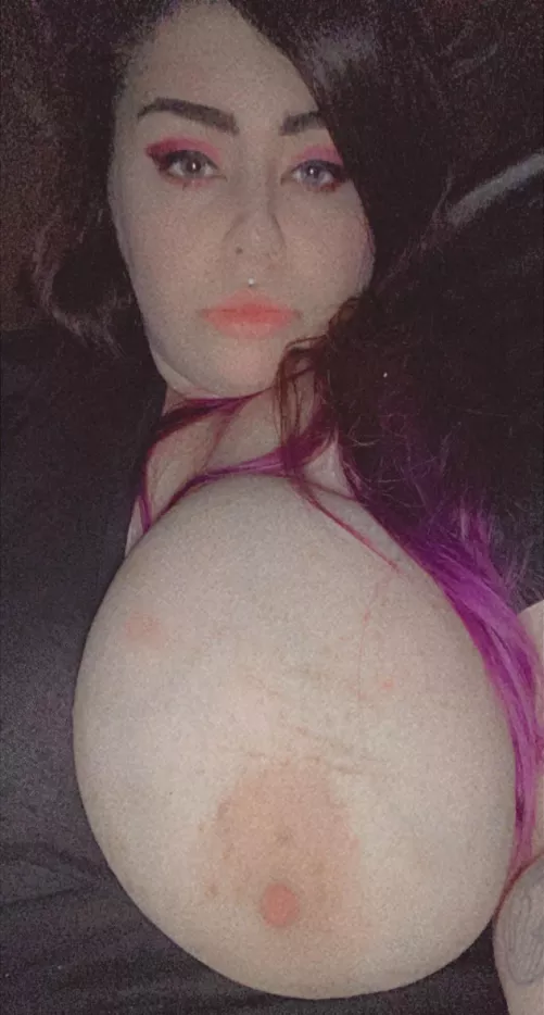 Big enough? by SuperSpookySierra