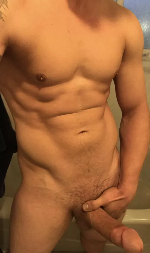 Big fan of lighting that makes me look tan by Lion669